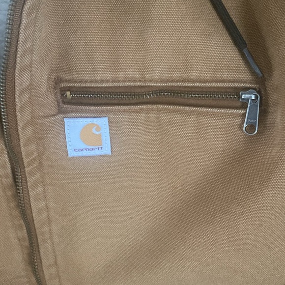 Carhartt Size Large - Picture 3 of 5